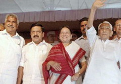 Congress leaders with Karunakaran