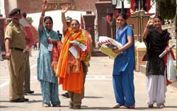 Sarabjit meets family after 18 years