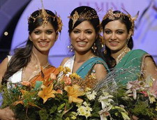 Newly selected (L-R) Miss India Earth Harshita Saxena, Miss India World Parvathy Omanakuttan and Miss India Universe Simran Kaur Mundi.