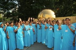 Scavenger women from India 