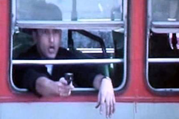 MAN OPENS FIRE IN MUMBAI BUS