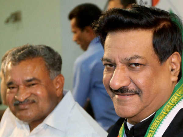 മഹാരാഷ്ട്ര മുഖ്യമന്ത്രി പൃഥ്വിരാജ് ചൗഹാന് ബാംഗ്ലൂരില്