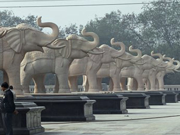 ബി എസ് പിയുടെ ആന