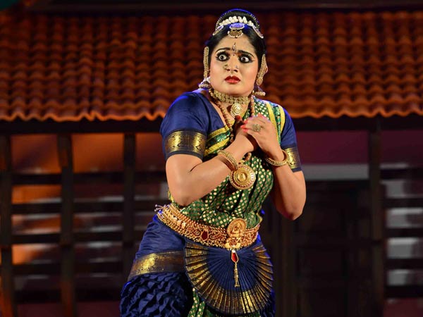 ഭാവസമ്പന്നം