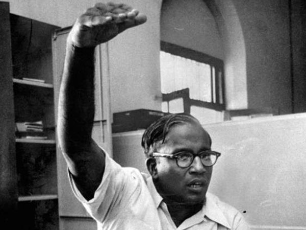 സാമൂഹിക പ്രവര്ത്തനങ്ങളിലേയ്ക്ക്