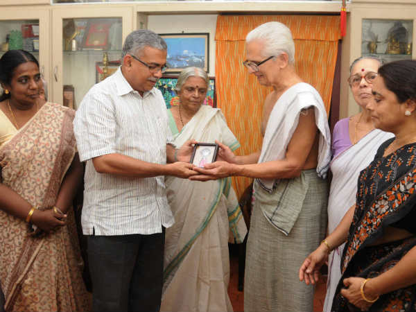 വികാര നിര്ഭരം