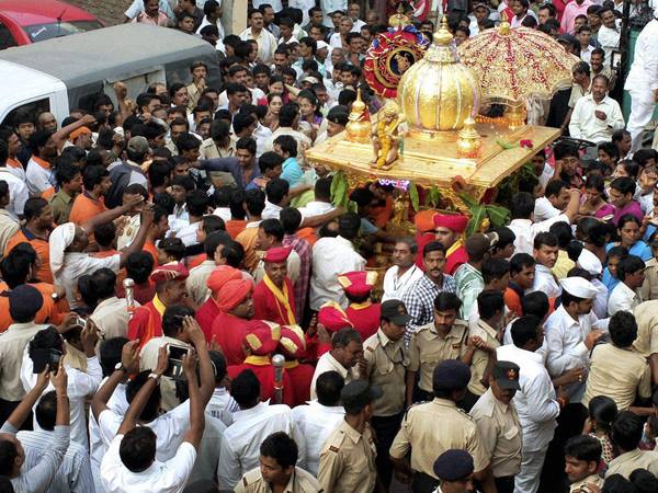 സ്വയം മുസ്ലീമെന്ന് വിശേഷിപ്പിച്ചു