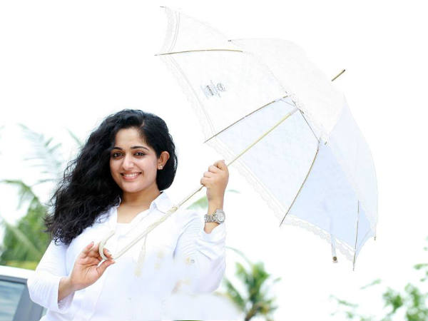 കാവ്യയ്ക്കെത്ര ലൈക്ക്