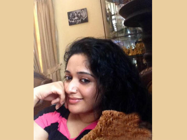 വേദനിപ്പിക്കുന്നു
