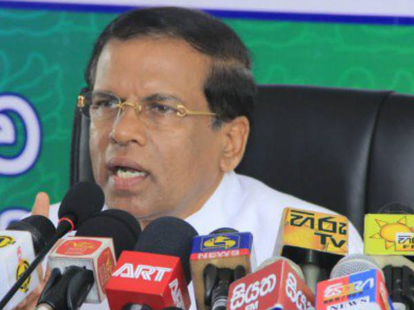 കമ്യൂണിസത്തില് ആകൃഷ്ടനായിരുന്നു