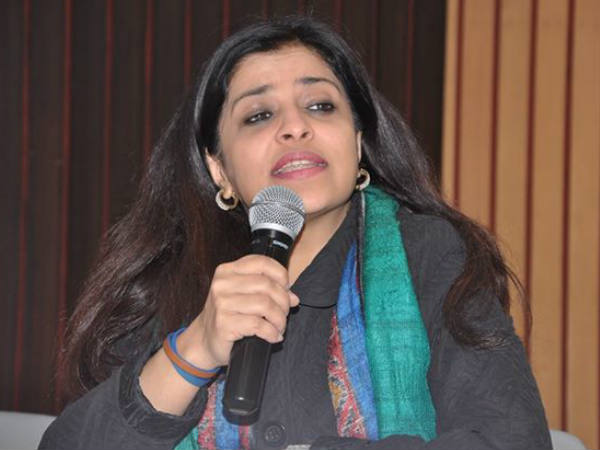 ടി വി അവതാരക, ജേര്ണലിസ്റ്റ്