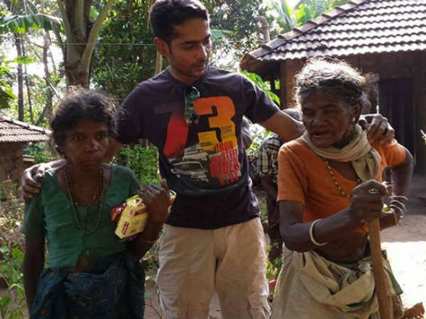 ആദിവാസികളെ വില്പന ചരക്കാക്കി