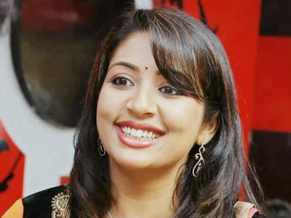 പാവമാണ് അങ്കിള്
