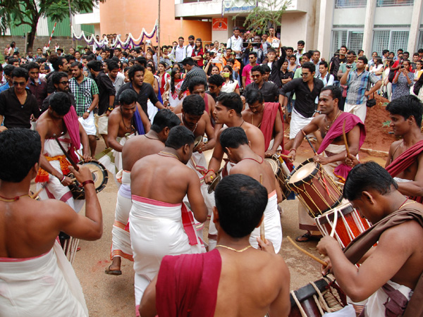 കൂടുതല് പ്രക്ഷുബ്ധമാക്കും