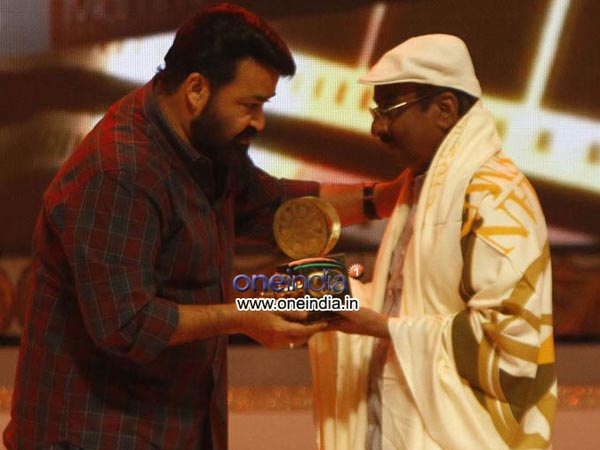 ഒട്ടേറെ പുരസ്കാരങ്ങള്