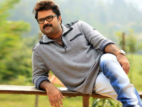 ഇവിടെ നടക്കുന്നത്