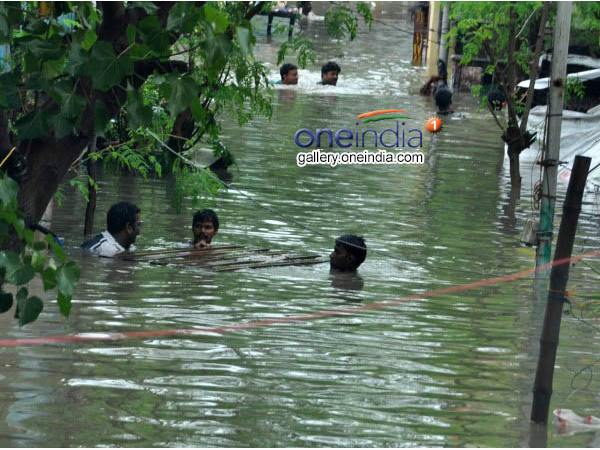 കുടിവെള്ളം കിട്ടാതെ ആളുകള്