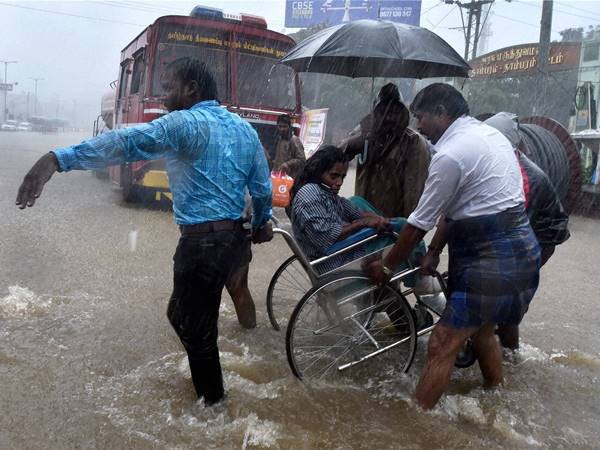 ഏറ്റവും ദുരിതം വേലാച്ചേരിയില്