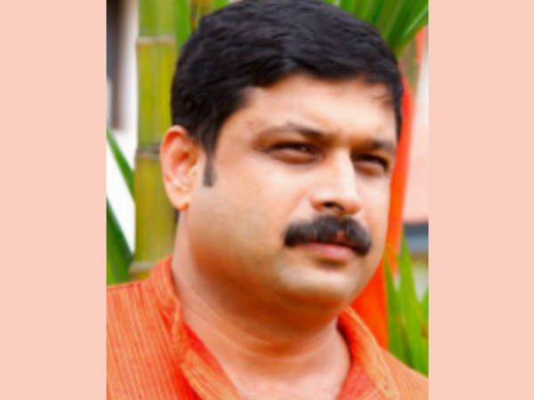 നികേഷ് മത്സരിയ്ക്കുമോ?