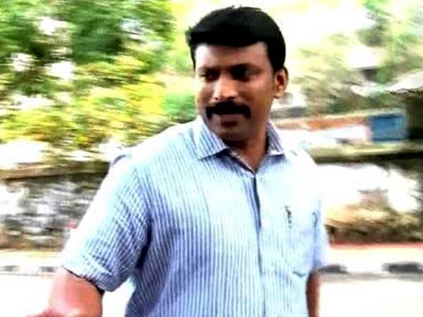 ഉന്നതരുടെ ഫോണ് നമ്പര്