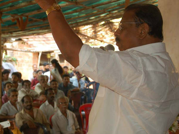 ട്രോളുകള് തുടങ്ങി