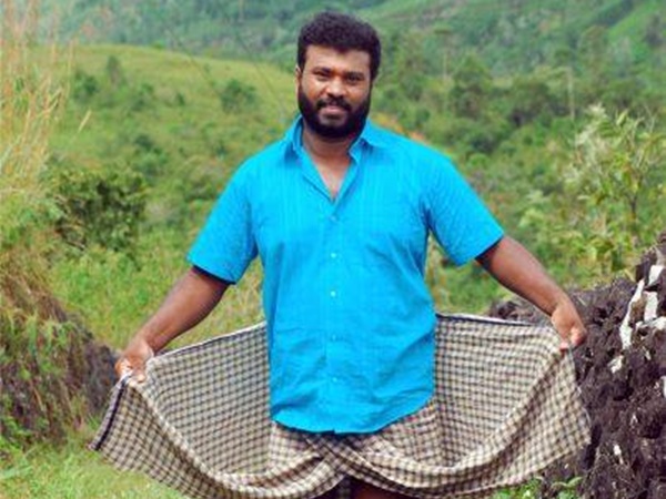 സത്യത്തില് മണിയുടെ കുടുംബത്തെ ആക്രമിക്കുന്നത്?