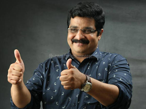 പതിനയ്യായിരം പേര്