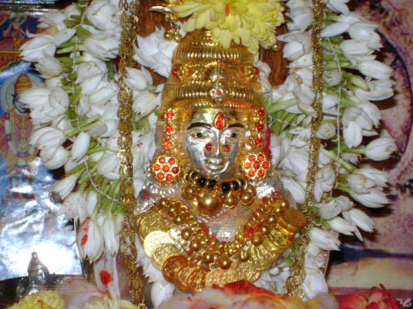 ദേവീ പൂജ