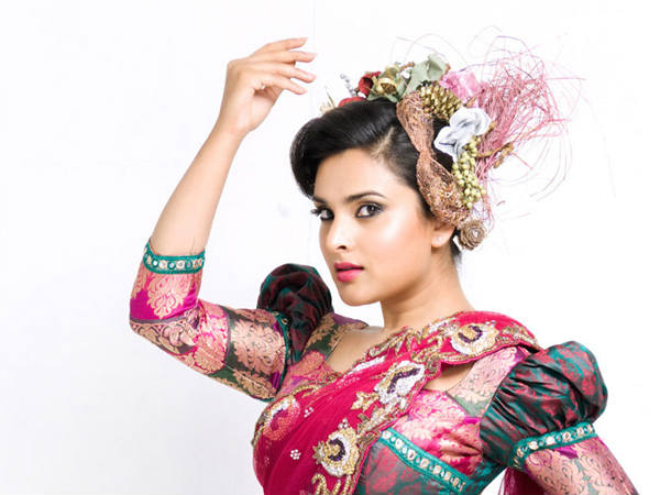 കളിയാക്കലുകളും