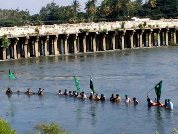ഞങ്ങള്ക്ക് മടുത്തു