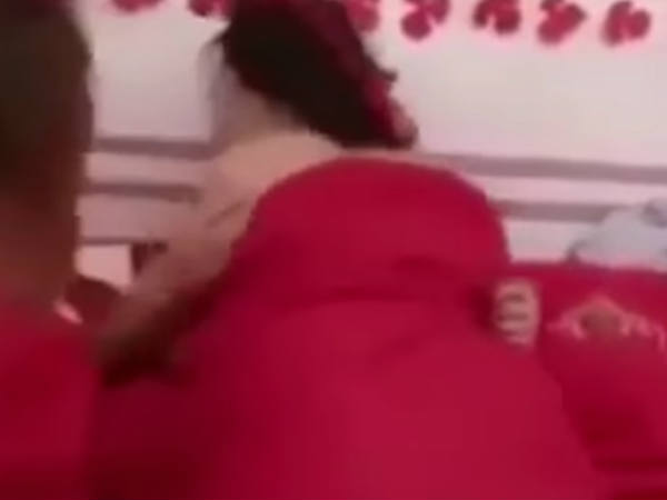 യുവതികള് ഇടപെടുന്നു