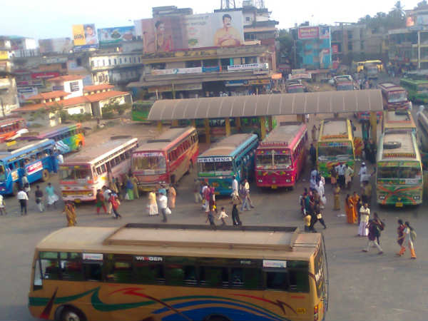 അവസരം മുതലാക്കാന് സ്വകാര്യ ബസുകളും