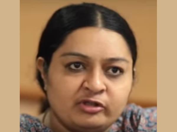 അപകീര്ത്തിപ്പെടുത്താന് ശ്രമം