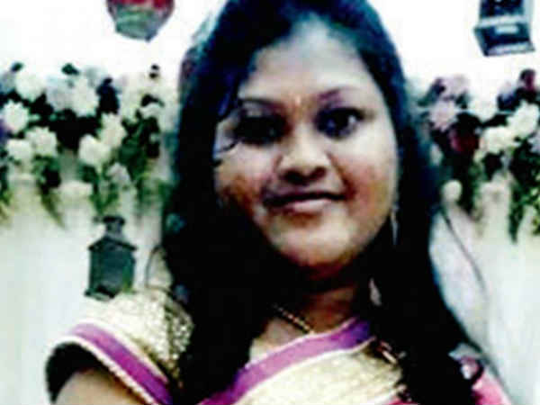 പിന്മാറാന് യുവതി തയ്യാറായില്ല