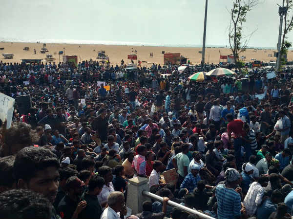 വിവിധയിടങ്ങളിൽ പ്രതിഷേധം