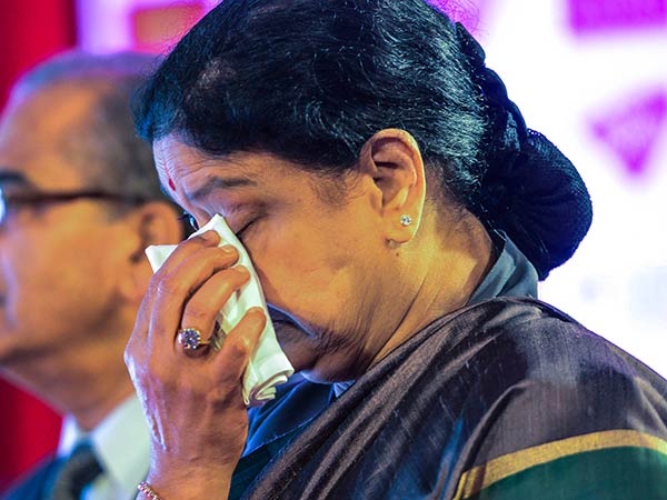 ശശികലയ്ക്ക് മാത്രമല്ല