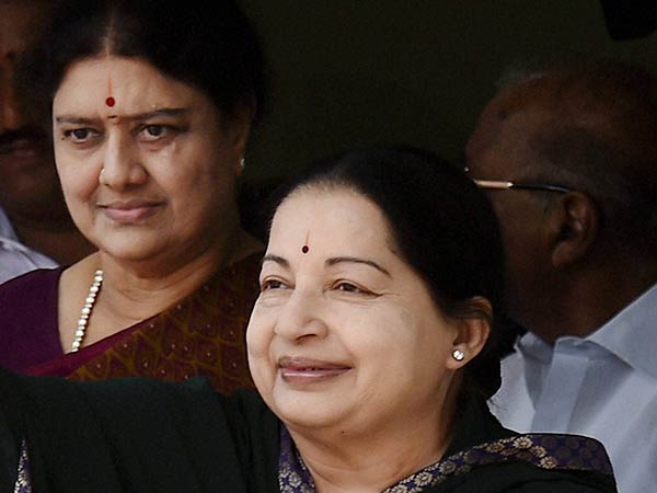 അക്ക മതി, ഭര്ത്താവ് വേണ്ട