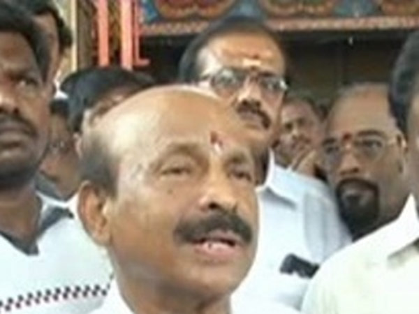 പൊന്നയ്യന് പനീര്ശെല്വത്തിനൊപ്പം