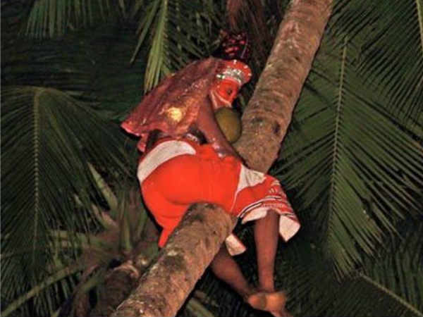 ബപ്പിരിയന് തെയ്യം