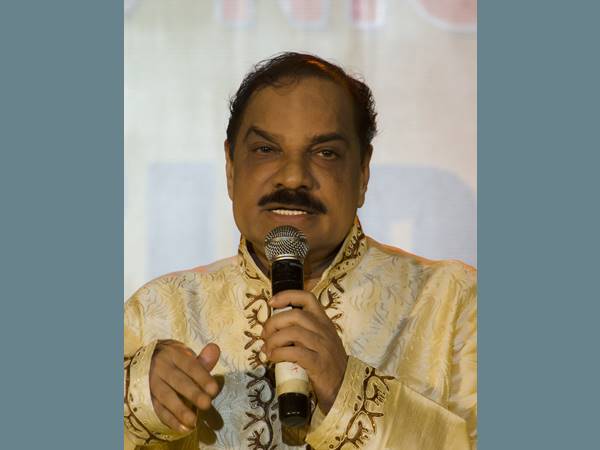 സോഷ്യല് മീഡിയയില് പരക്കുന്നത്