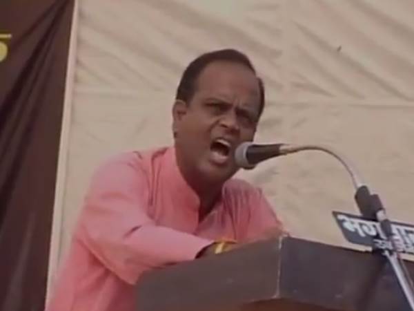വിവാദം