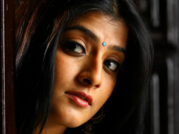 ചാനലിന്റെ പ്രോഗ്രാം ഹെഡ്