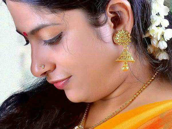 പ്രതിയെ പിടിച്ചും കൊടുക്കണം