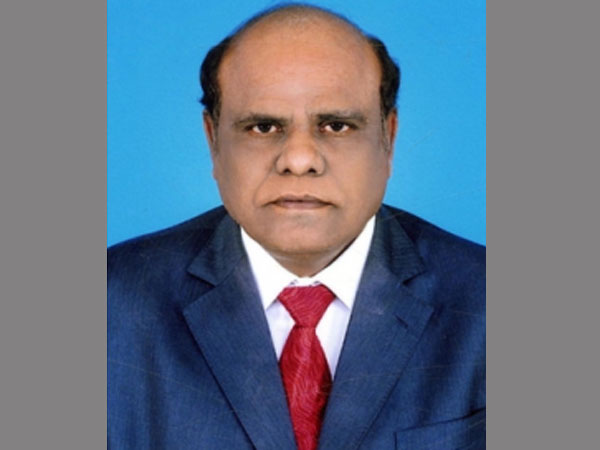 ഗസ്റ്റ് ഹൗസിൽ നിന്ന് മുങ്ങി !!