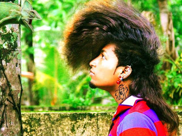 മുടിനീട്ടി വളര്ത്തിയ അനന്ദു