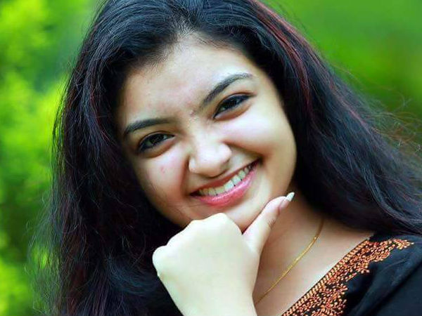 കറുത്ത പക്ഷികളിലൂടെ