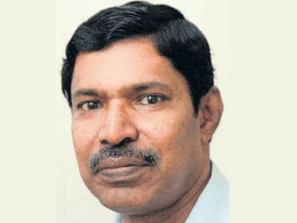 കടുംപിടിത്തം മലയാളി ഉദ്യോഗസ്ഥർക്ക്