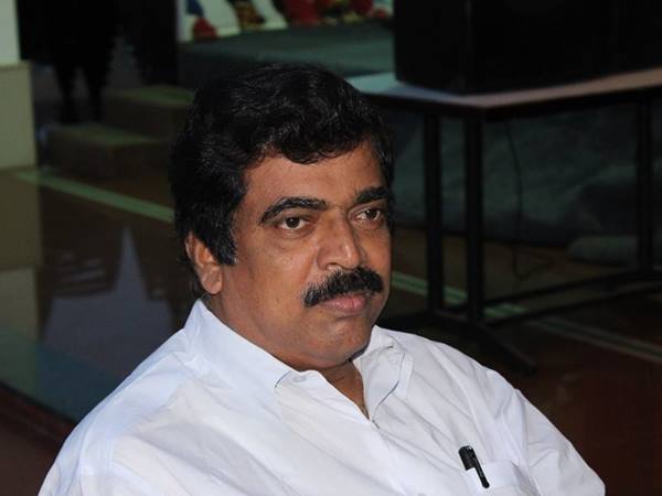 ജെആര് പത്മകുമാര്