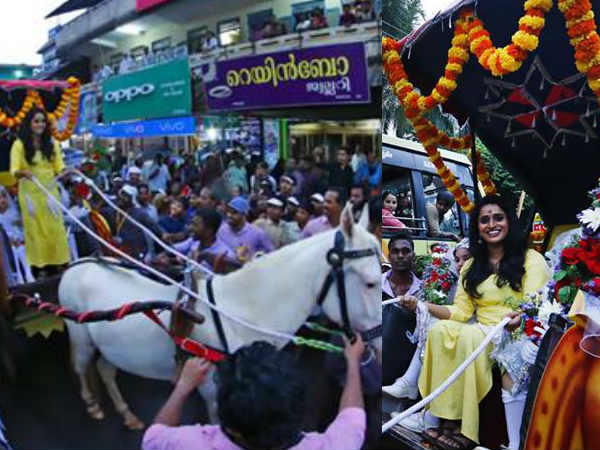 സ്വീകരണത്തില് കുതിര!!!