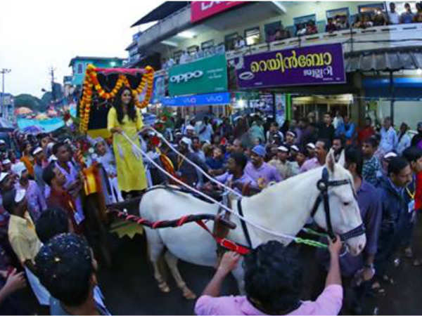 കളക്ടര്ക്കും പോലീസ് മേധാവിക്കും